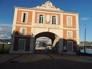 45   Encien entree des Chantiers de la Naval